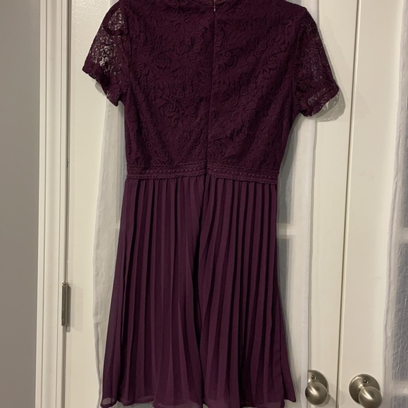 NWOT Francesca’s Maroon Dress - Picture 6 of 8